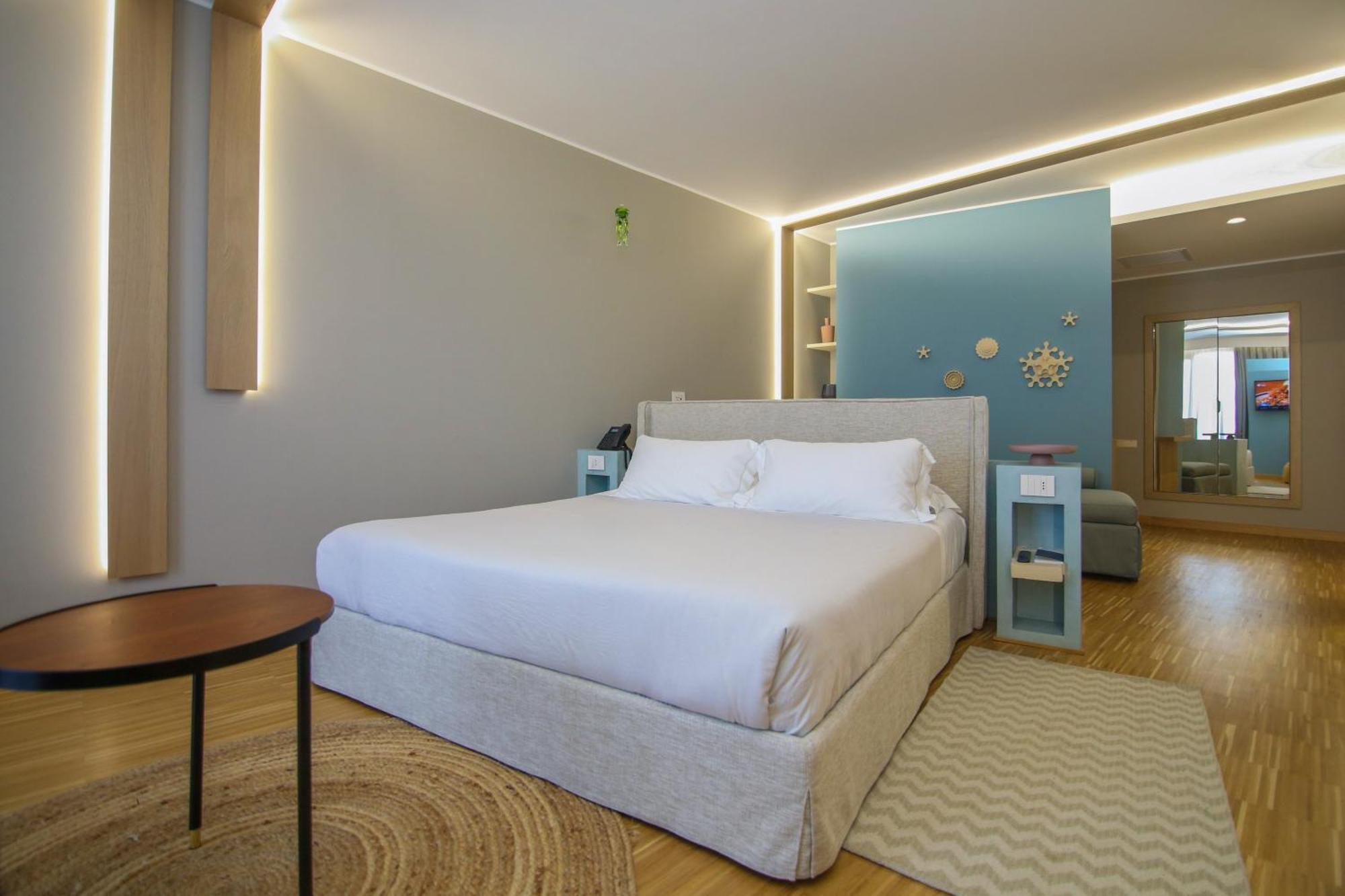 Hotel Vlora Priam, Affiliated By Melia Exterior photo