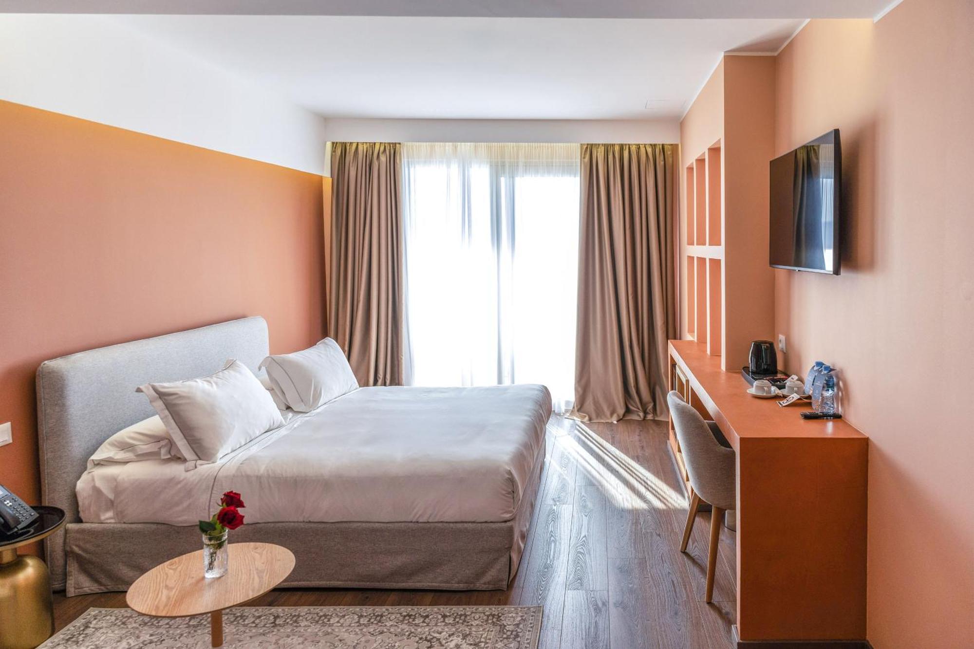 Hotel Vlora Priam, Affiliated By Melia Exterior photo